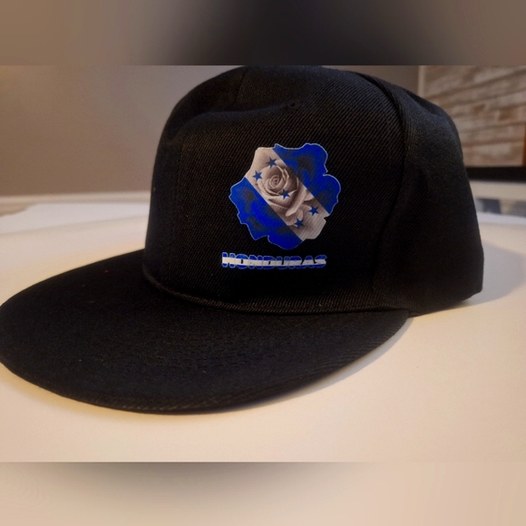 HONDURAS Hat - Black with logo- New in package - Picture 1 of 2